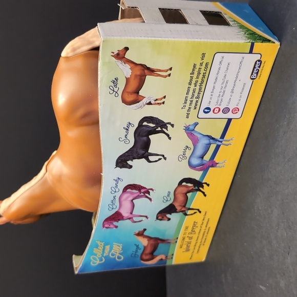 Lot Of 2 Breyer Unicorn and Horse Paddock Pals Berry/Hazel . - Picture 3 of 10